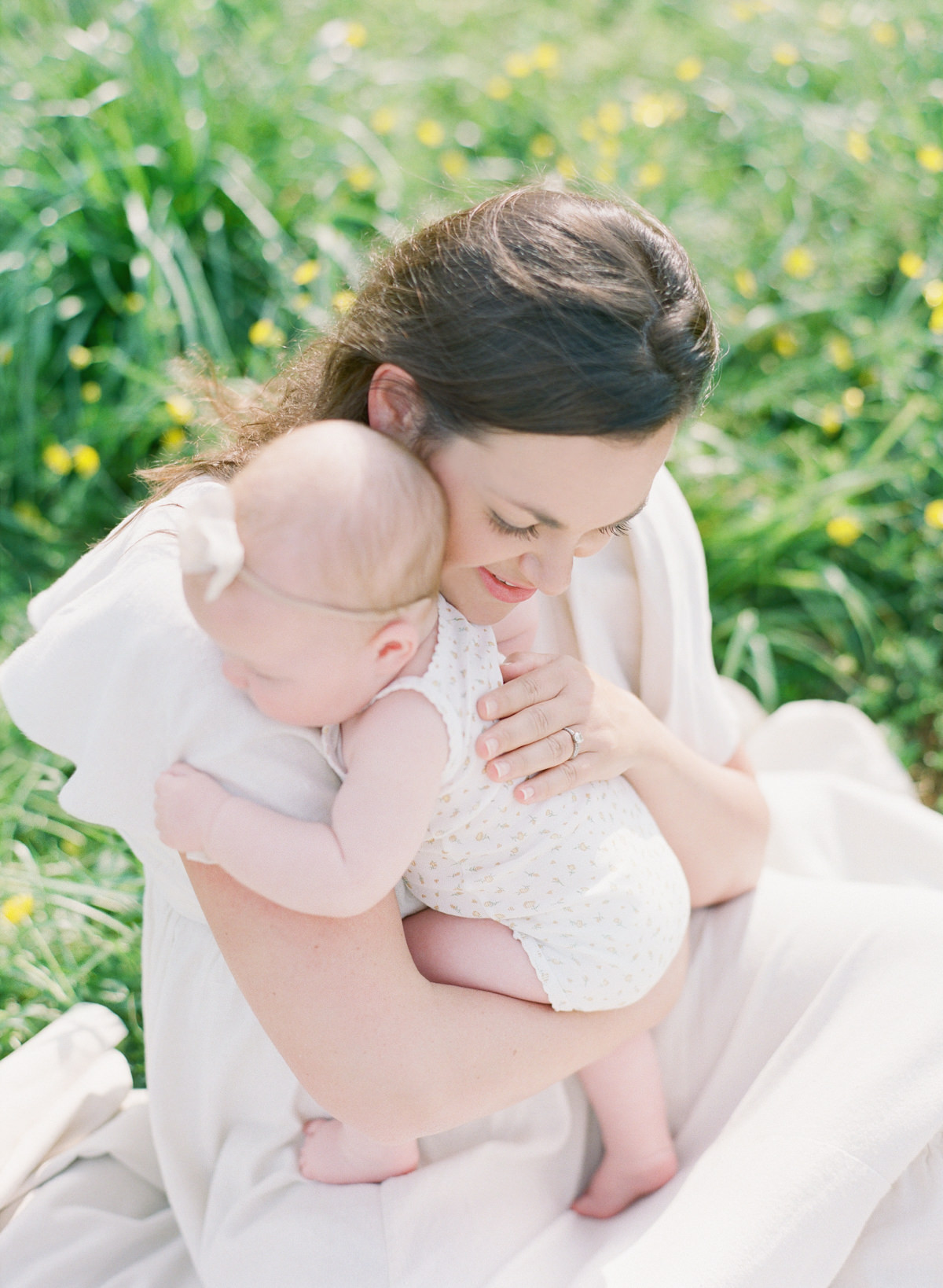 Kent-Avenue-Photography-Charlotte-Newborn-Photographers-On-Film-Mom-snuggles-baby